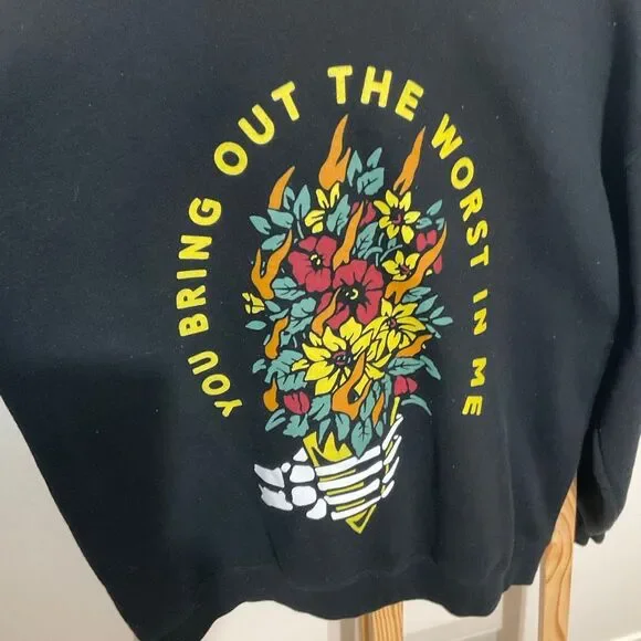 Black crewneck graphic sweater “you bring the worst out of me” size large - Picture 4 of 7